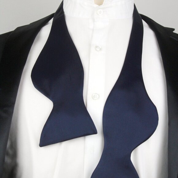 Camellucci Men's Self-tied Bow Tie Big Butterfly Navy Charmeuse 100%Silk S722 - Picture 7 of 9